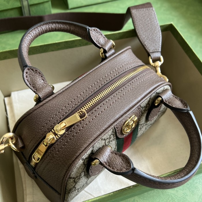  Handbag   Gucci  724606 size  21*12*10  cm