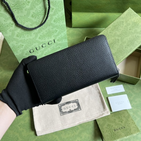  Handbag   Gucci  456117  size  19*10.5*2 cm