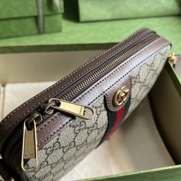  Handbag   Gucci  699439  size  23.5x 16x 4.5  cm