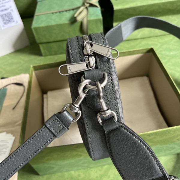  Handbag   Gucci  699439  size  23.5*6*4.5  cm