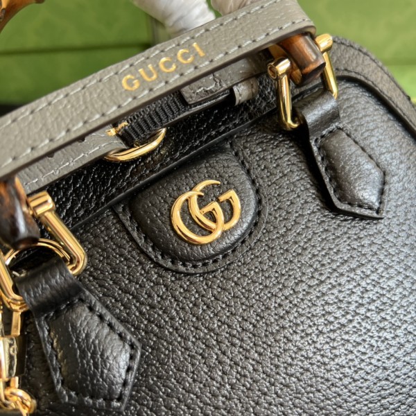  Handbag  Gucci  715775  size 20*16*8.5  cm