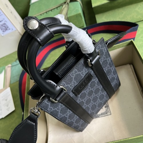  Handbag Gucci  696010  size  16*20*7  cm
