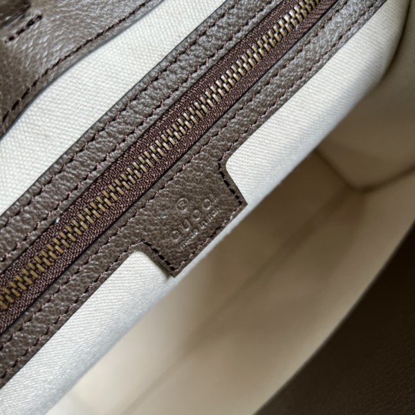  Handbag   Gucci  724685  size  30*32*10.5  cm