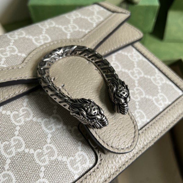  Handbag   Gucci  421970  size  20*15.5*5  cm