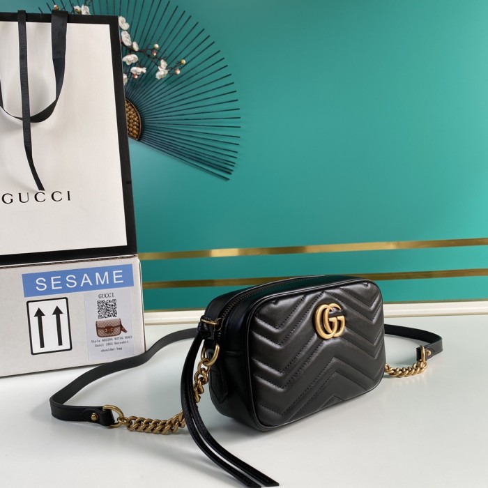  Handbag   Gucci   448065  size  18*12*6  cm