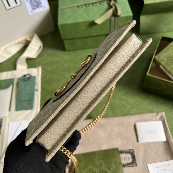  Handbag   Gucci  621892  size  19*10* 4 cm