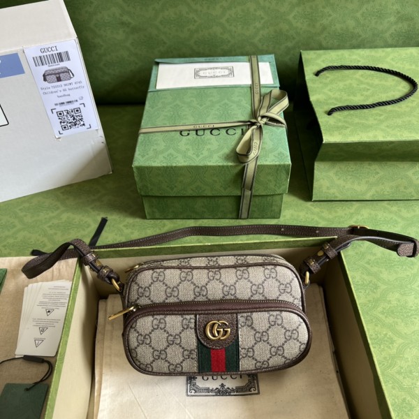  Handbag  Gucci 722557 size 18*11*6  cm