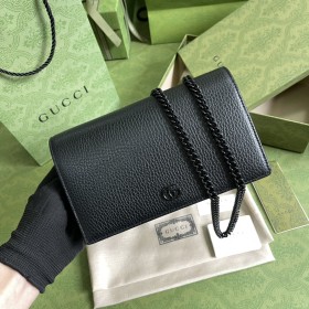  Handbag   Gucci  497985  size  20*12.5*4 cm