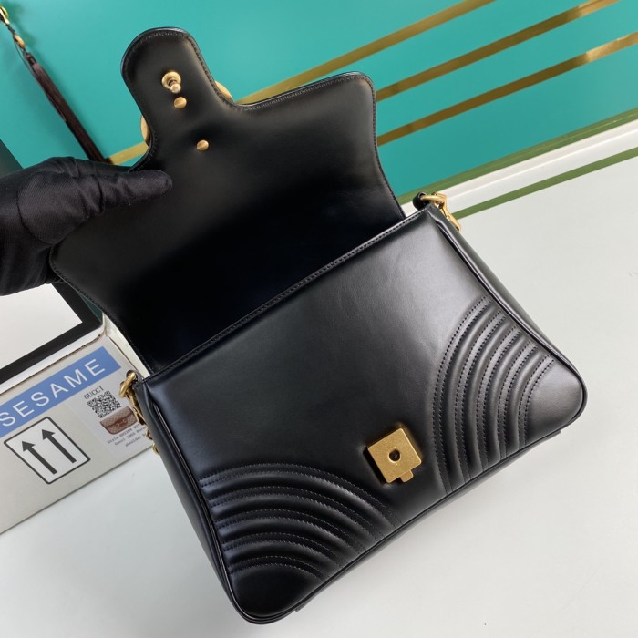  Handbag   Gucci  498110  size  27*19*10.5  cm