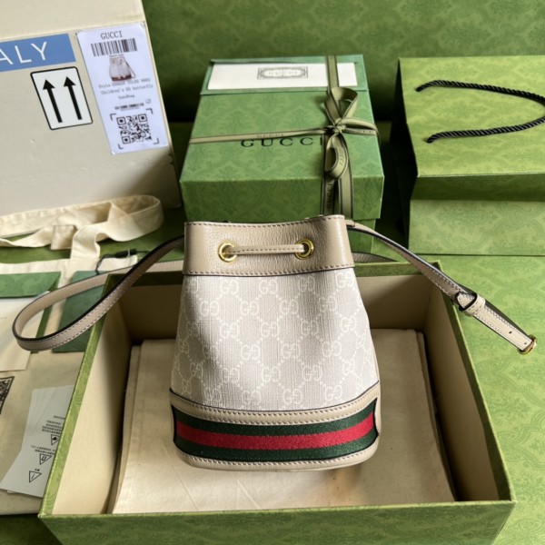  Handbag   Gucci  550620  size  15*18*9.5 cm
