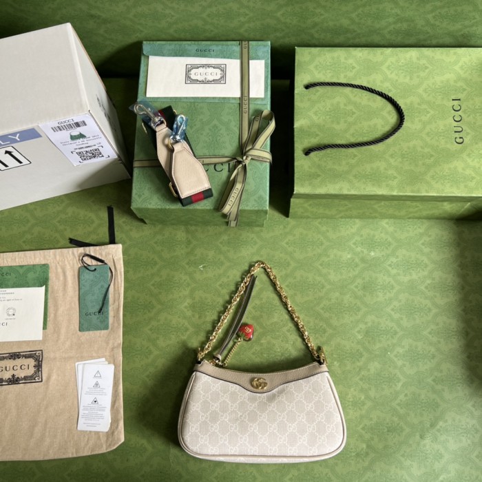  Handbag   Gucci  735132  size  25*15.5*6 cm