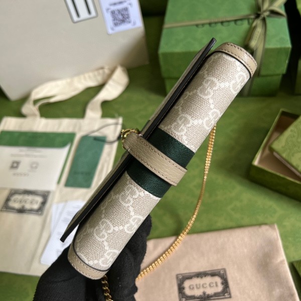  Handbag   Gucci  652681  size  19*10*3.5 cm