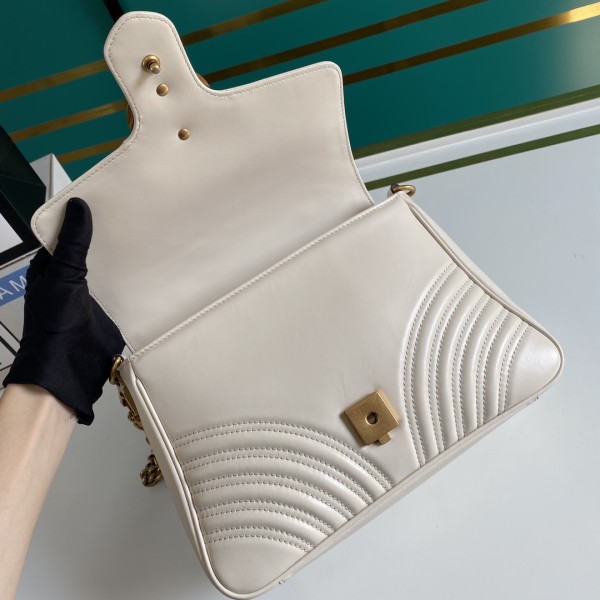  Handbag    Gucci  498110  size  27*19*10.5 cm