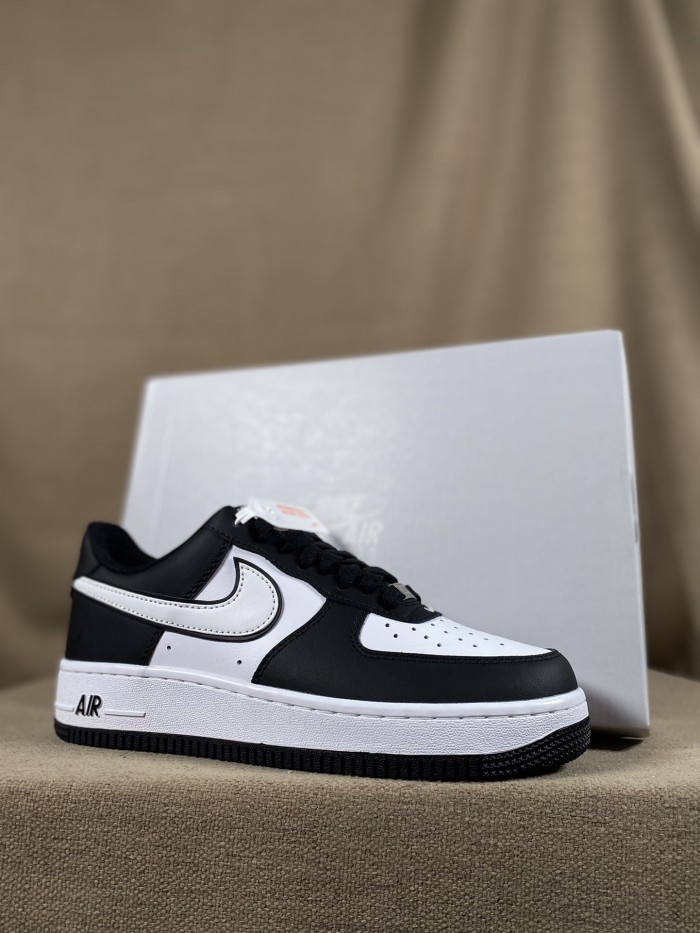 Nike Air Force 1 '07 Low White Swoosh Panda