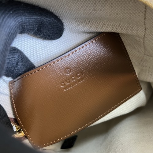  Handbag   Gucci  696016  size 24*16*5 cm