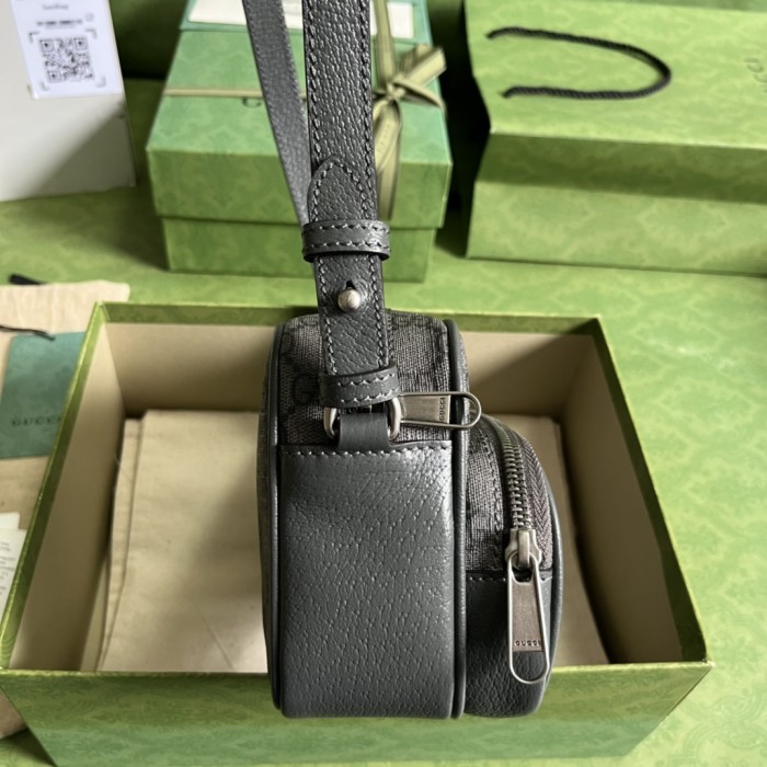  Handbag   Gucci  723312  size  24*13*6  cm