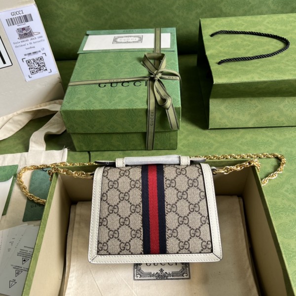 Handbag   Gucci  696180  size  17.5x13x6 cm