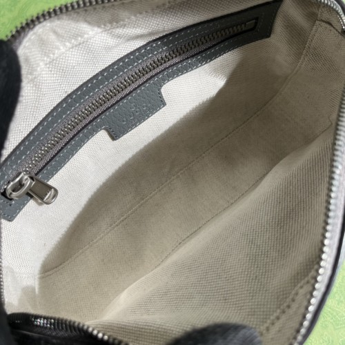  Handbag   Gucci  723312  size  24*13*6  cm