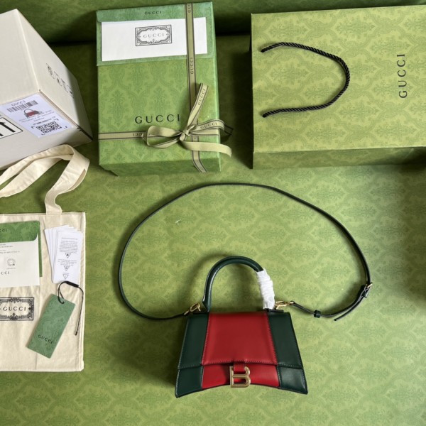  Handbag  Gucci 681697 size 22.5*14.5*10 cm