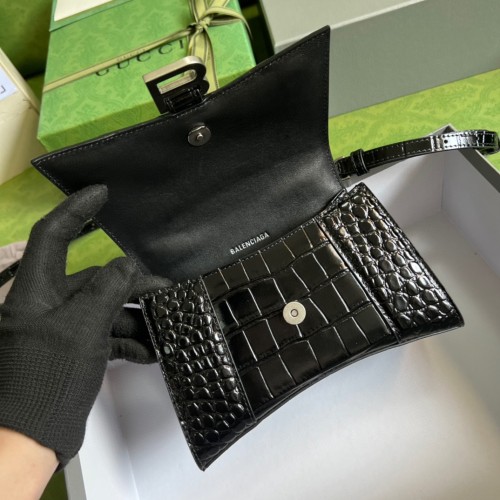  Handbag  Gucci 5928331 size 19*13*8 cm