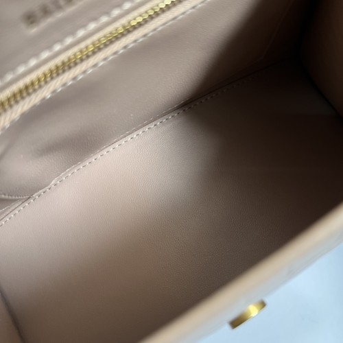  Handbag  Gucci 5935461 size 23*15*10 cm 