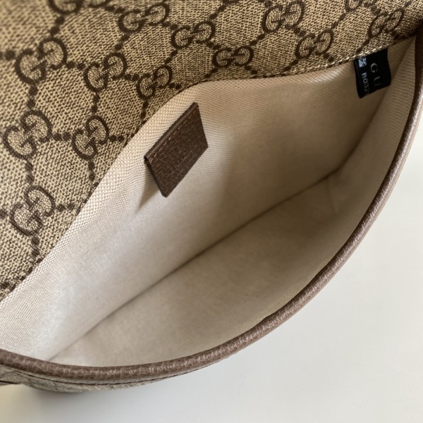  Handbag  Gucci   493930  size  24*27*3.5  cm