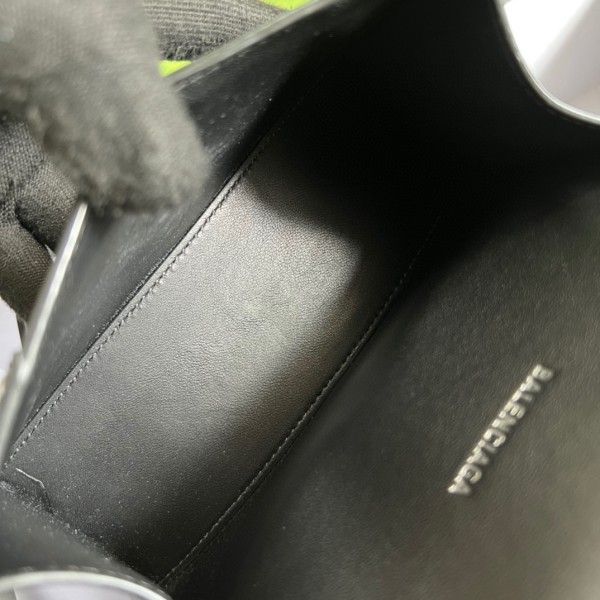  Handbag  Gucci 5928331 size  19*13*8 cm