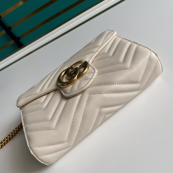  Handbag  Gucci  474575 size  20*13*6  cm