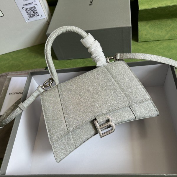  Handbag  Gucci 593546 size 23*15*10 cm