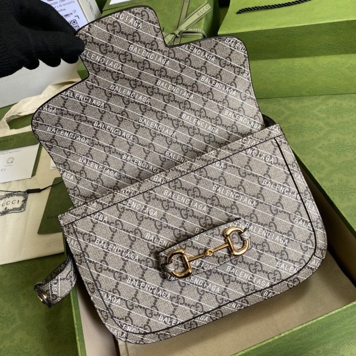 Handbag  Gucci 602204 size  25.5*18*6 cm