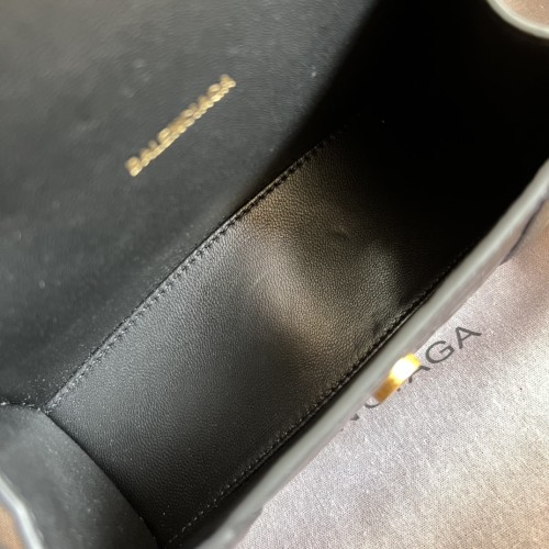  Handbag  Gucci 5928331 size  19*13*8 cm