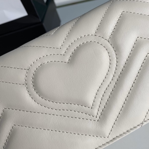  Handbag  Gucci 488426  size  18*10.5*4.5  cm