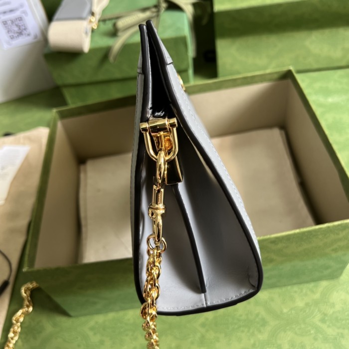  Handbag  Gucci 702200 size 26*17.5*8 cm