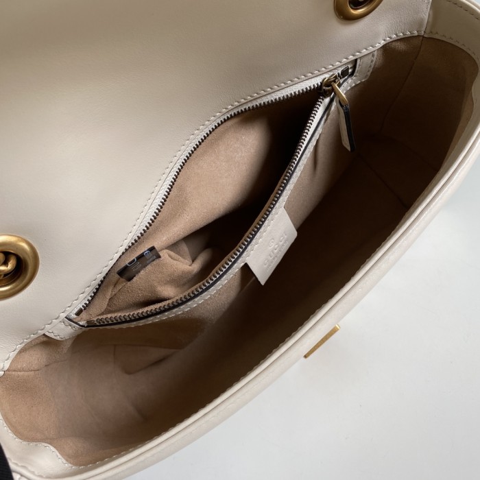  Handbag   Gucci  443497 size  26*15*7  cm