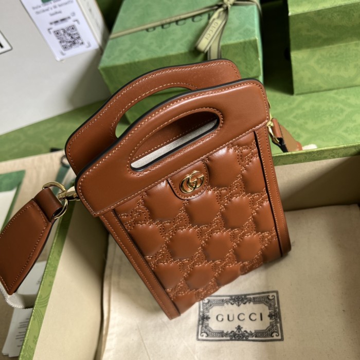  Handbag  Gucci 723776 size 14*23*4.5 cm