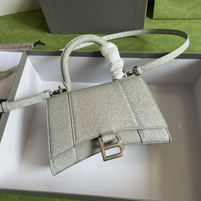  Handbag  Gucci 5928331 size  19*13*8 cm