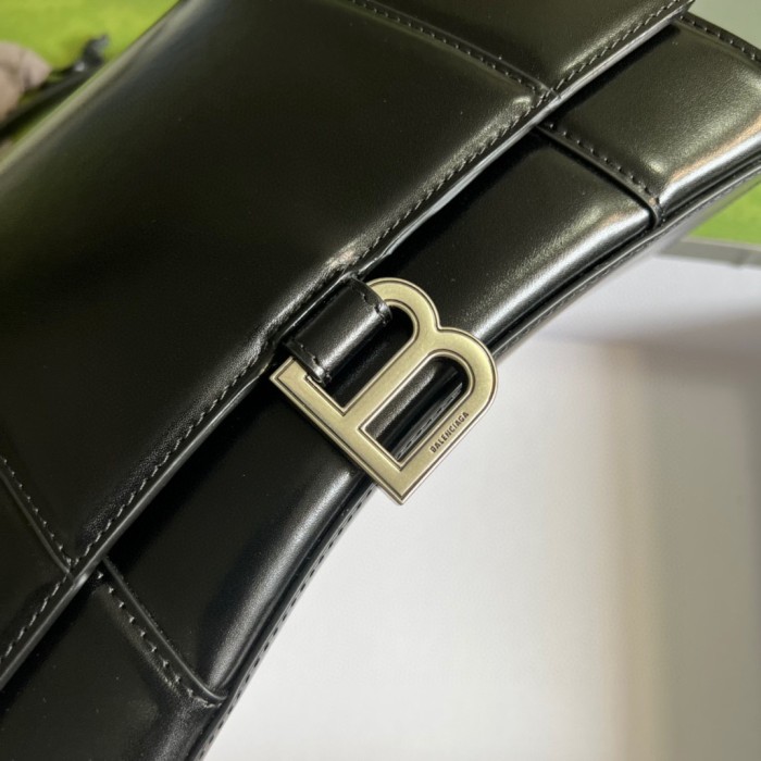 Handbag  Gucci 5935461 size 23*15*10 cm