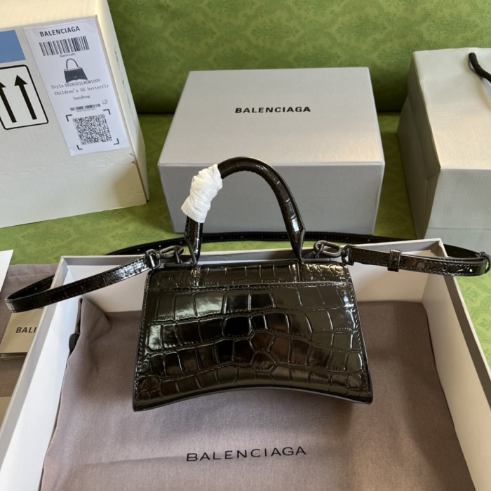  Handbag  Gucci 5928331 size 19*13*8 cm