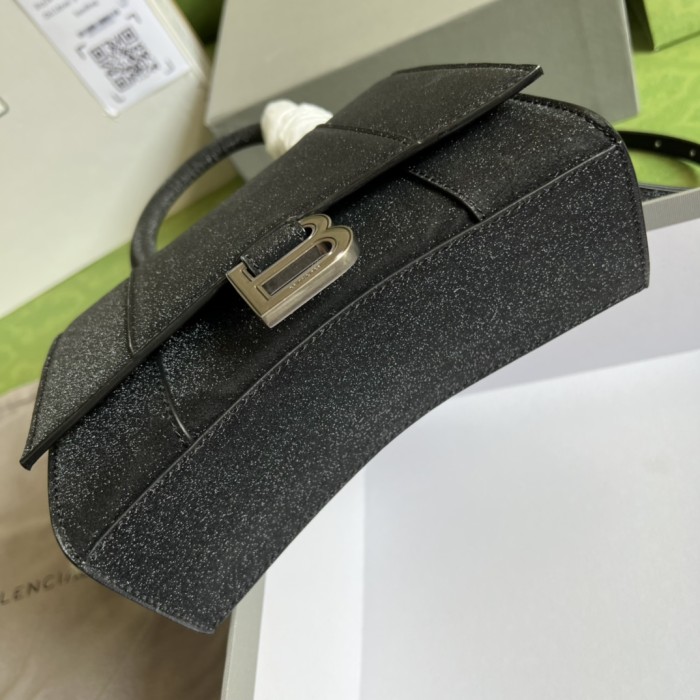  Handbag  Gucci  5928331 size  19*13*8 cm