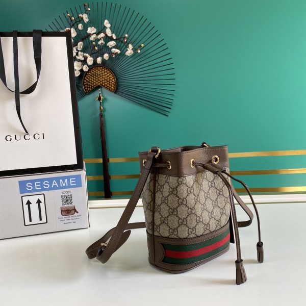  Handbag   Gucci 550620 size  15*18*9.5  cm