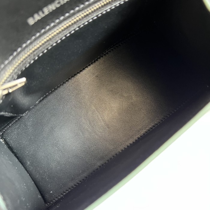  Handbag  Gucci 593546 size 23*15*10 cm