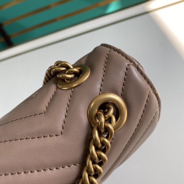  Handbag   Gucci  443497 size 26*15*7 cm