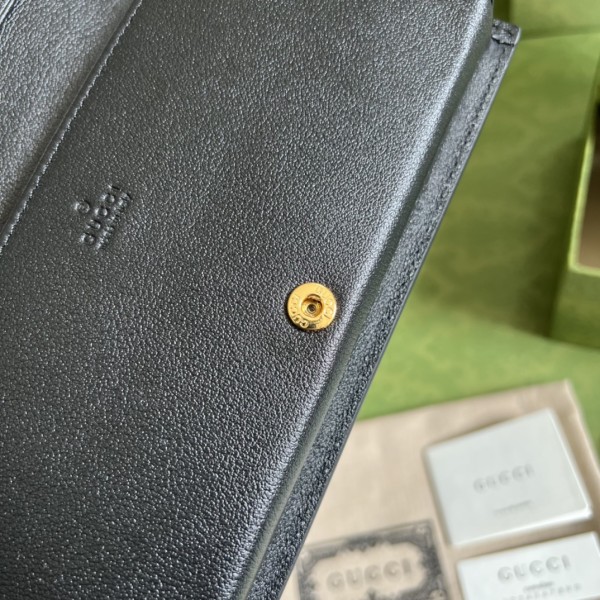 Handbag  Gucci 676155 size  19*10*4  cm