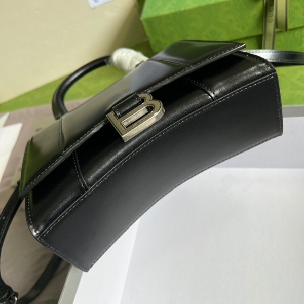  Handbag  Gucci 5928331 size  19*13*8 cm