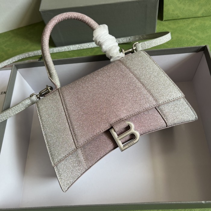  Handbag  Gucci 593546 size  23*15*10 cm