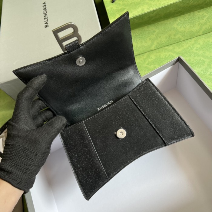  Handbag  Gucci  5928331 size  19*13*8 cm