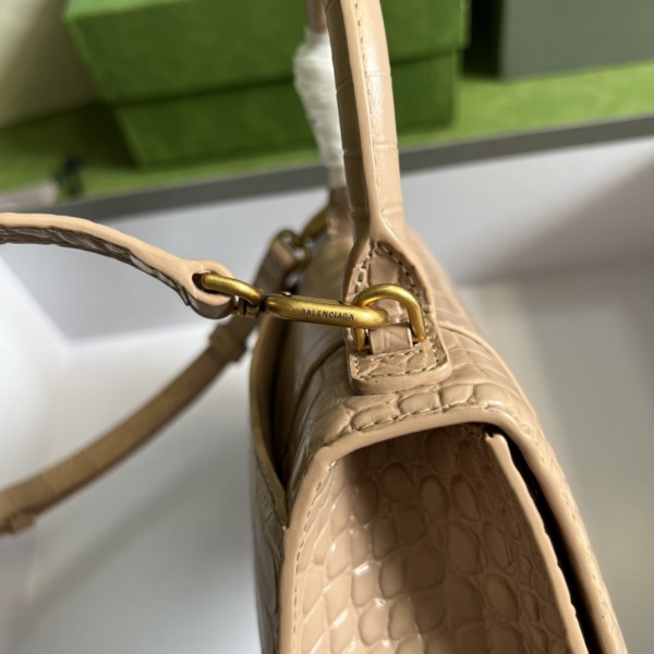  Handbag  Gucci 5928331 size 19*13*8 cm