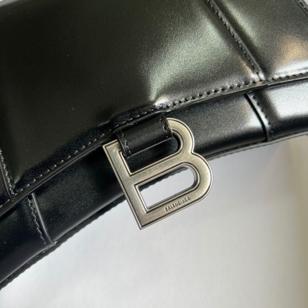  Handbag  Gucci 5928331 size  19*13*8 cm