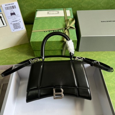 Handbag  Gucci 5935461 size 23*15*10 cm
