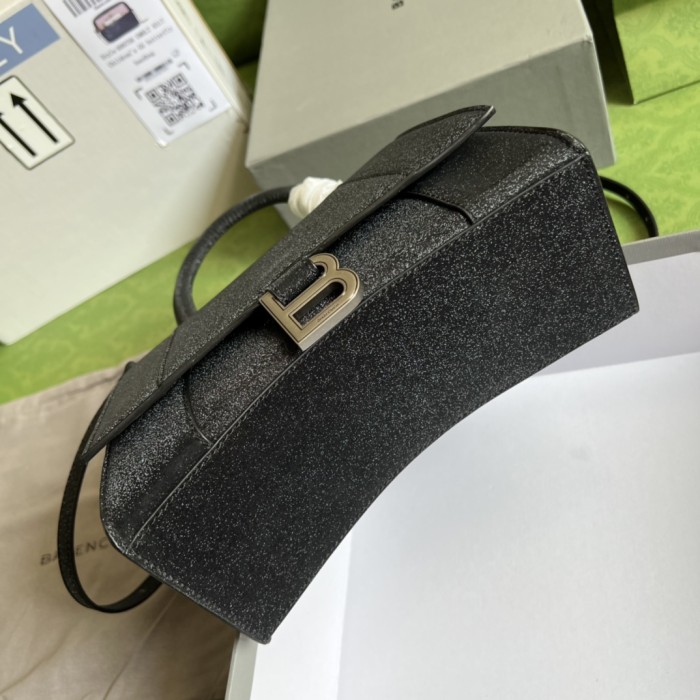  Handbag  Gucci 593546 size  23*15*10 cm